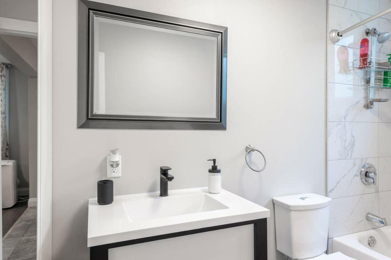 Entire 2 Bedroom Apartment Uptown Waterloo - E1 Eksteriør billede